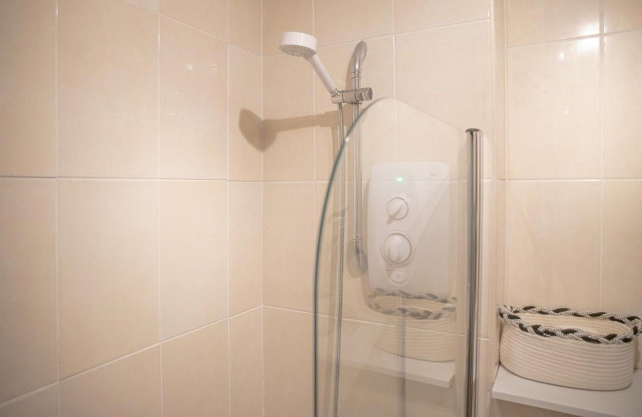 Guestready - Homely Leeds City Apartment Sleep 4 Meanwood Luaran gambar